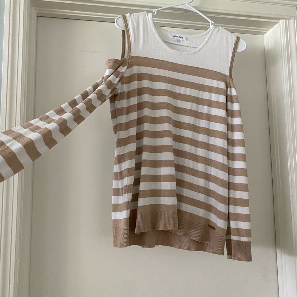 Calvin Klein top